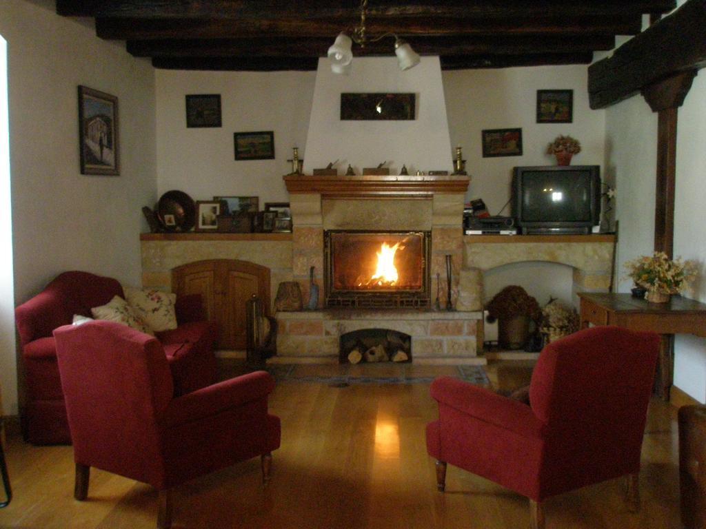 Villanueva de Arce Casa Rural Parriola المظهر الخارجي الصورة